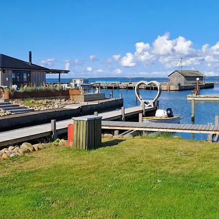 B&B Strandhuset Bed and Breakfast 3*