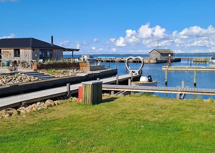 B&B Strandhuset Bed and Breakfast 3*